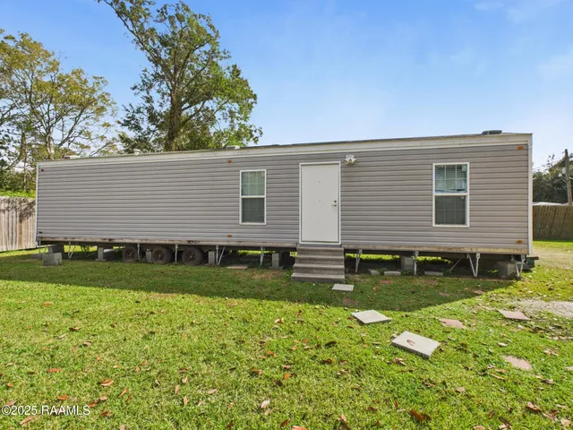 $675 | 109 Anne Street, Grand Coteau, LA 70570