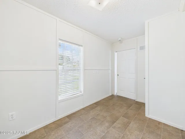 $675 | 109 Anne Street, Grand Coteau, LA 70570