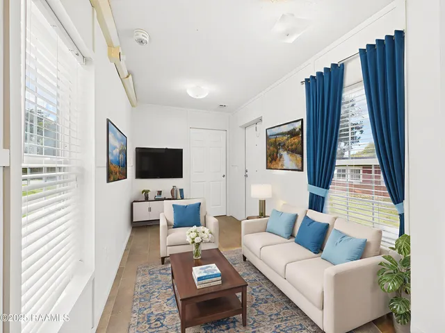 $675 | 109 Anne Street, Grand Coteau, LA 70570