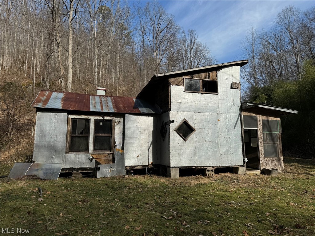 981 Jacobs Road Grantsville, WV 26147 - Photo 3 of 35