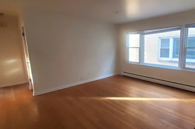 $1,600 | 2646 North Harlem Avenue, Unit 1W, Elmwood Park, IL 60707