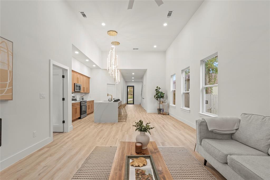 603 South Moore Street Dallas, TX 75203 - Photo 14 of 31