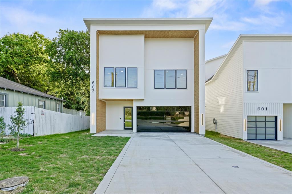 603 South Moore Street Dallas, TX 75203 - Photo 2 of 31