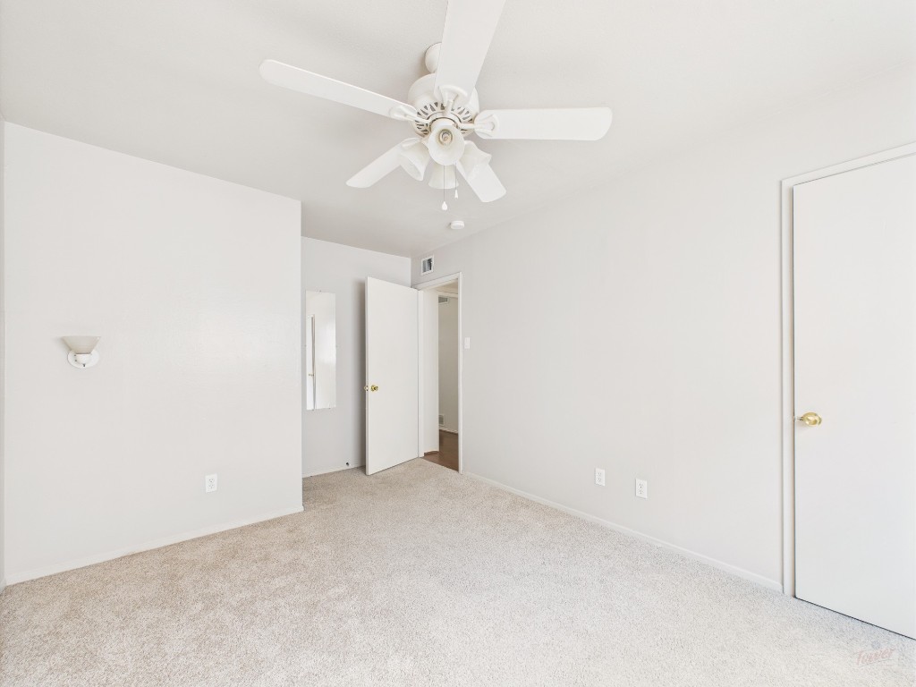 803 West 28th Street, Unit 202 Austin, TX 78705 - Photo 6 of 23 a view of an empty room