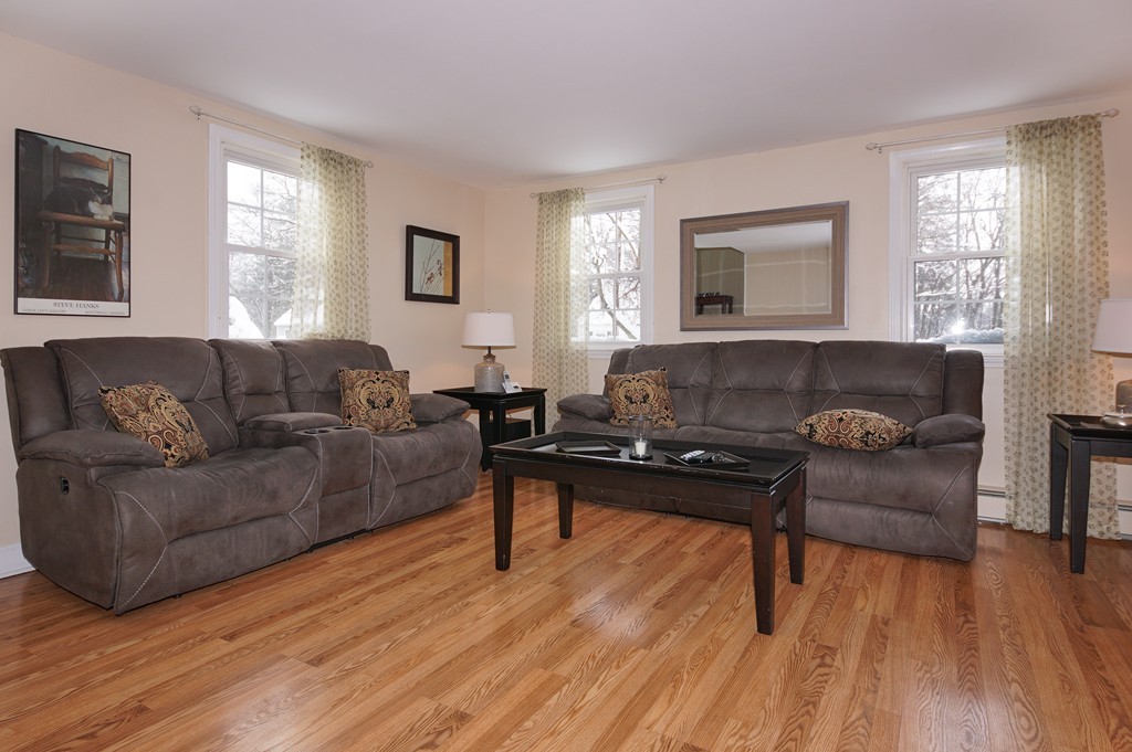 5 Foster Road Burlington, MA 01803 - Photo 9 of 30 Gallery Image 9