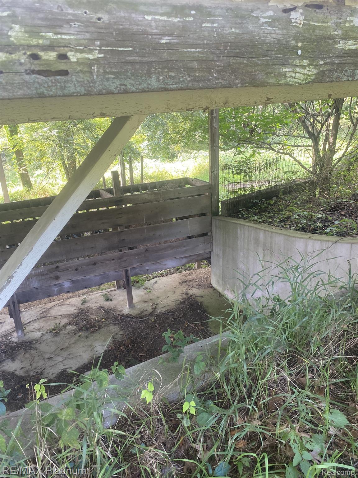 1215 South Bull Run Road Fowlerville, MI 48836 - Photo 63 of 80 Flexible enough to make another barn (feed bunker)