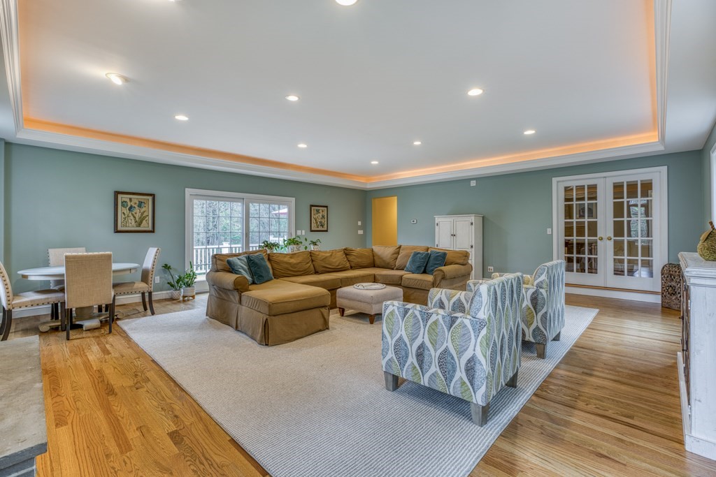 25 Baldpate Road Boxford, MA 01921 - Photo 8 of 42 a living room with furniture and a table