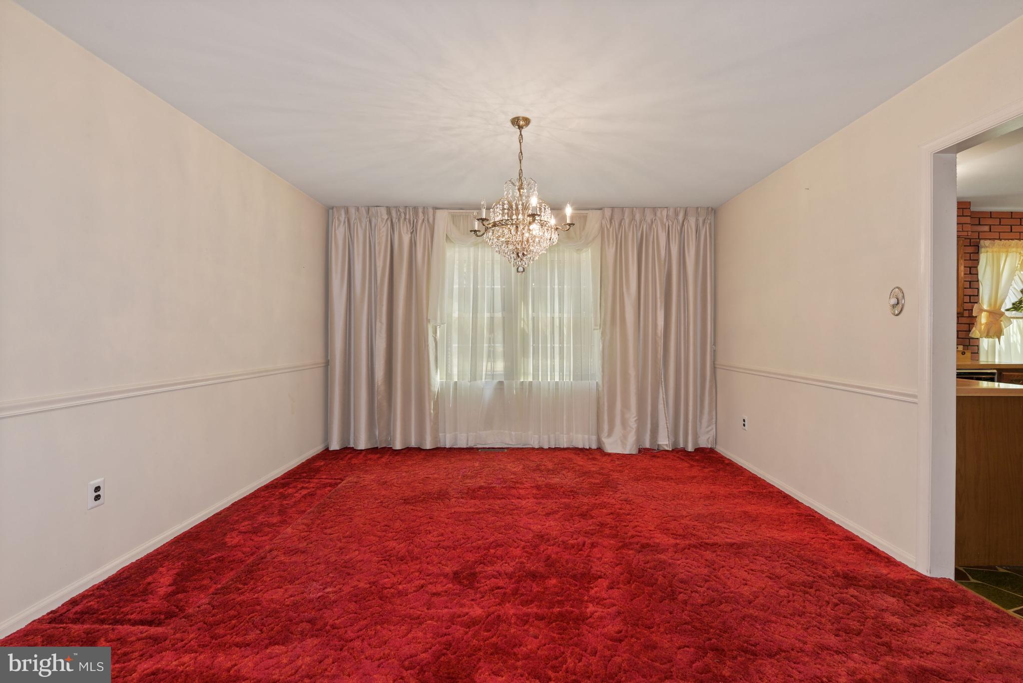 12 Wimbeldon Way Tabernacle, NJ 08088 - Photo 11 of 35 Formal Dinig Room