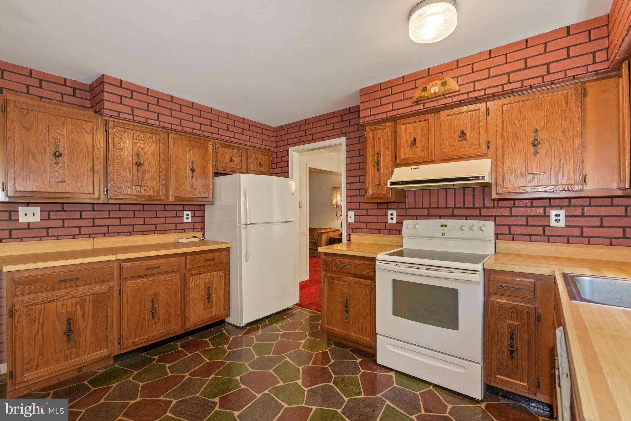 12 Wimbeldon Way Tabernacle, NJ 08088 - Photo 15 of 35 More kitchen views.