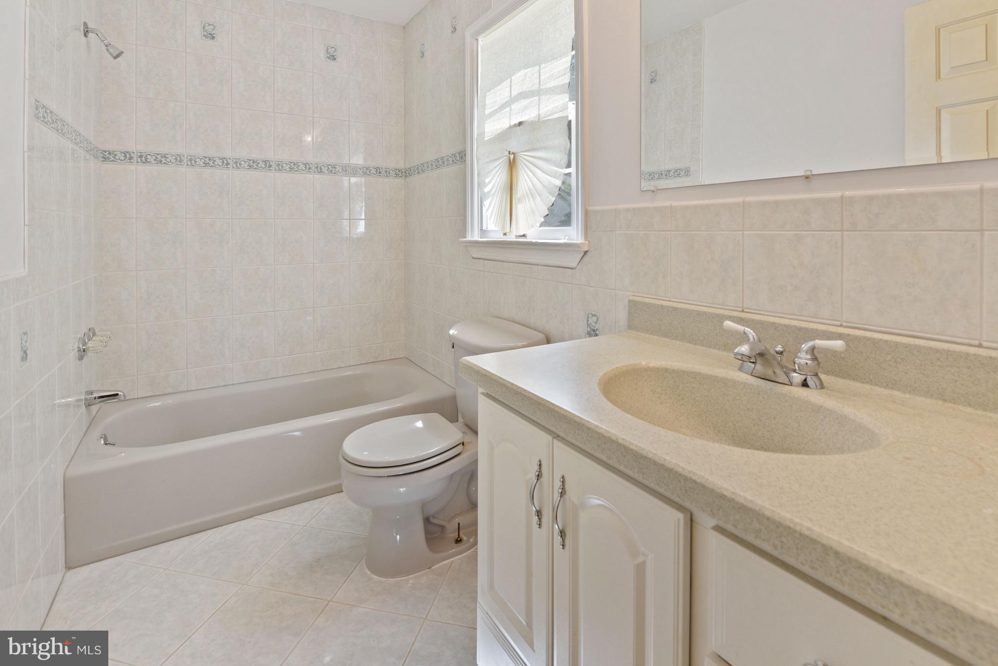 12 Wimbeldon Way Tabernacle, NJ 08088 - Photo 28 of 35 Second floor full bath.