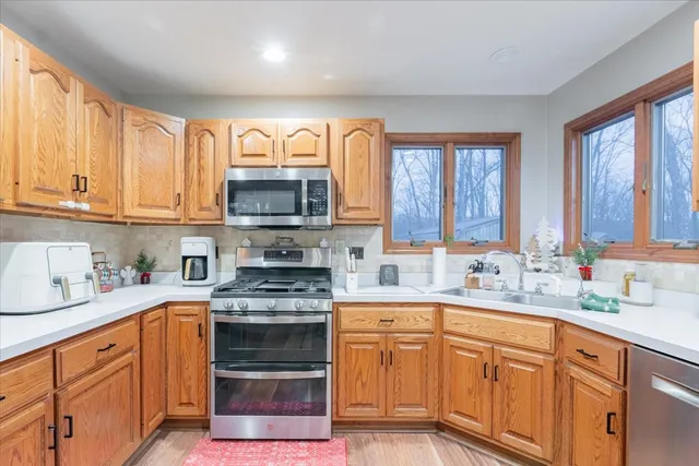 $469,900 | 5000 Silverado Lane, Clinton, IL 61727