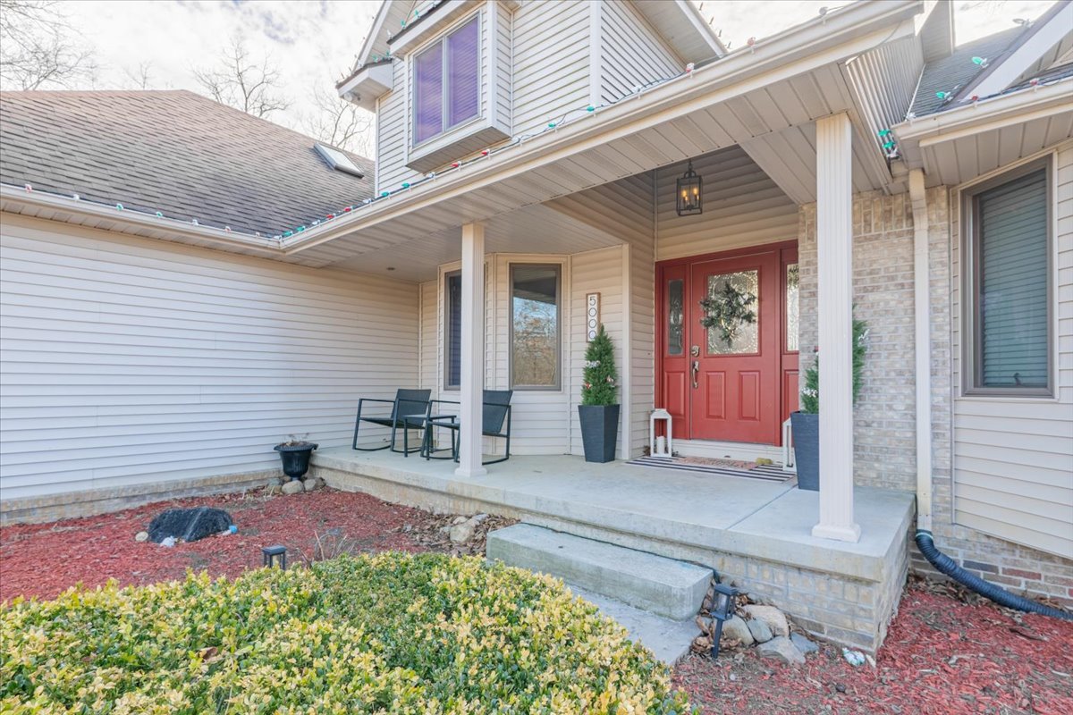 5000 Silverado Lane Clinton, IL 61727 - Photo 2 of 57