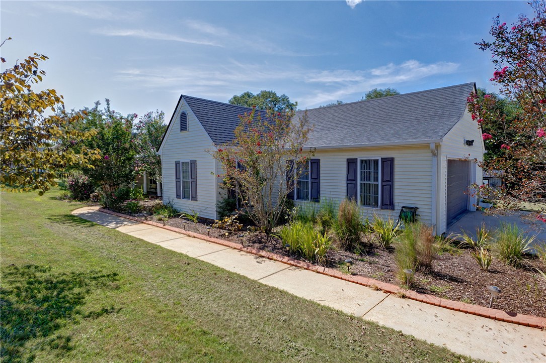 106 Hurst Avenue Anderson, SC 29625 - Photo 2 of 50