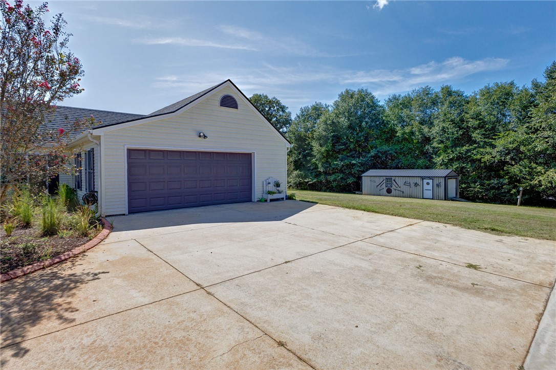 106 Hurst Avenue Anderson, SC 29625 - Photo 36 of 50