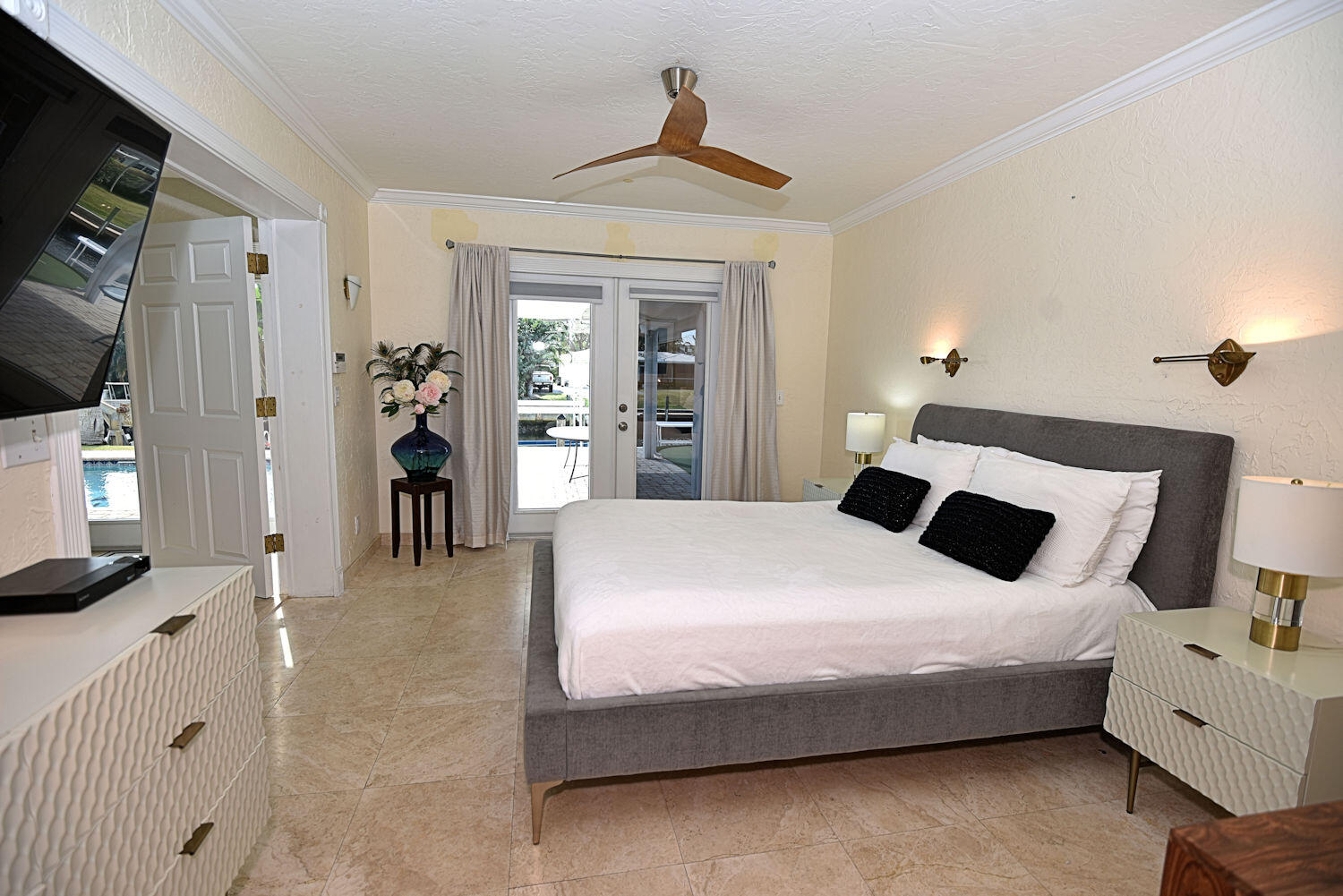 620 Lighthouse Drive North Palm Beach, FL 33408 - Photo 11 of 18 Master Bedroom