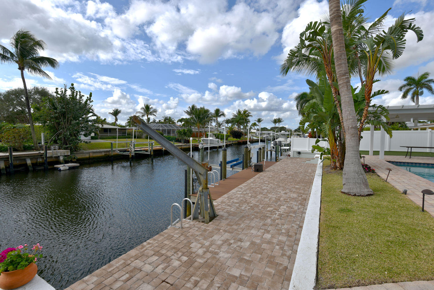620 Lighthouse Drive North Palm Beach, FL 33408 - Photo 4 of 18 Canal View