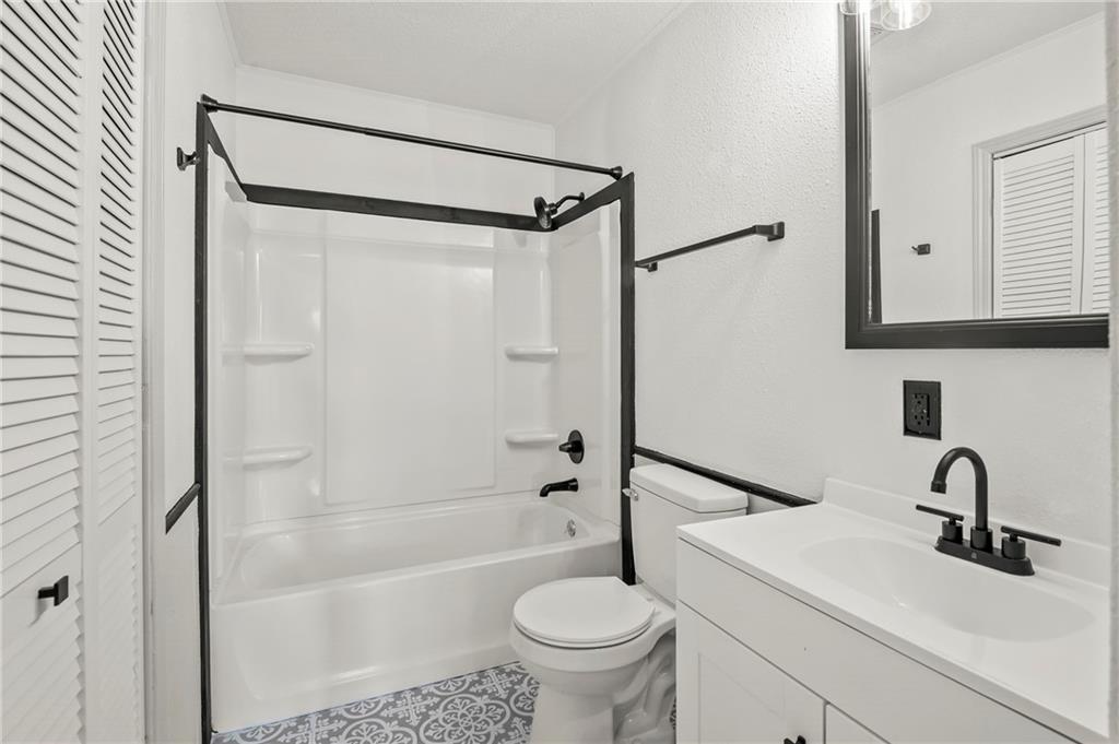 246 Southeast 101st Road Warrensburg, MO 64093 - Photo 12 of 30