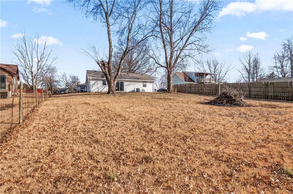246 Southeast 101st Road Warrensburg, MO 64093 - Photo 19 of 30