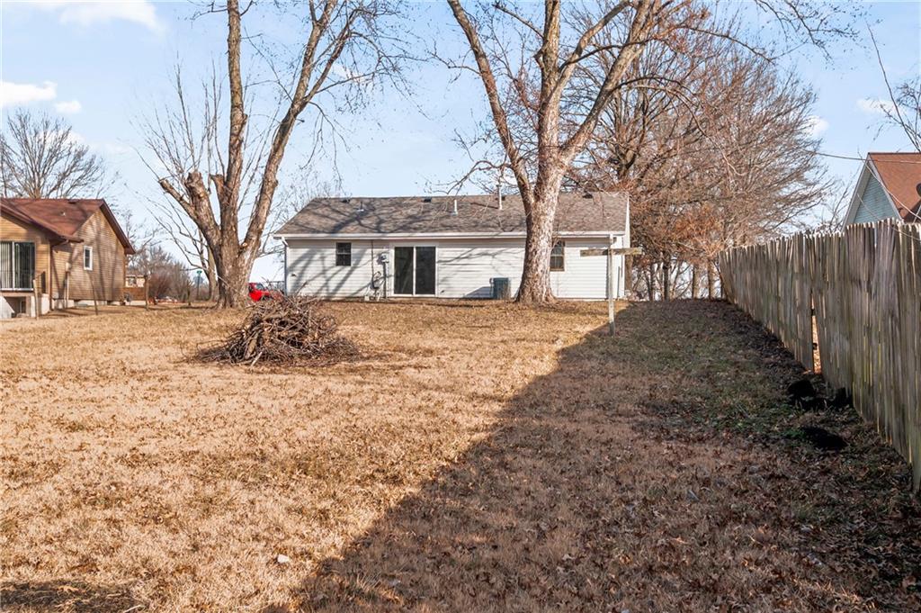 246 Southeast 101st Road Warrensburg, MO 64093 - Photo 24 of 30