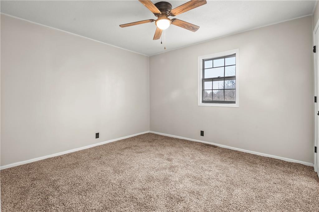 246 Southeast 101st Road Warrensburg, MO 64093 - Photo 8 of 30