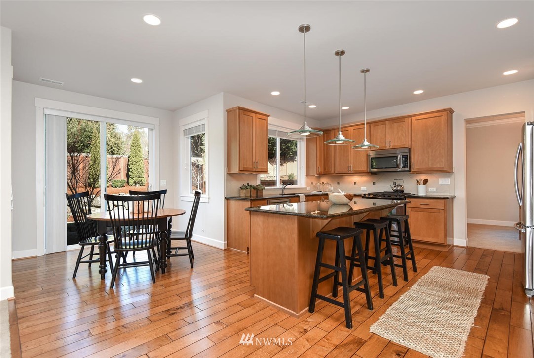 6218 Northeast 1st Street Renton, WA 98059 - Photo 6 of 23