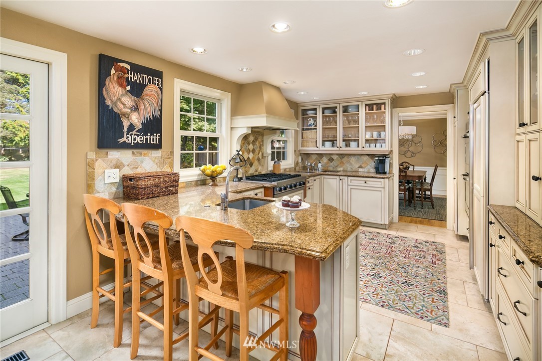 2 Tulalip Key Bellevue, WA 98006 - Photo 6 of 25