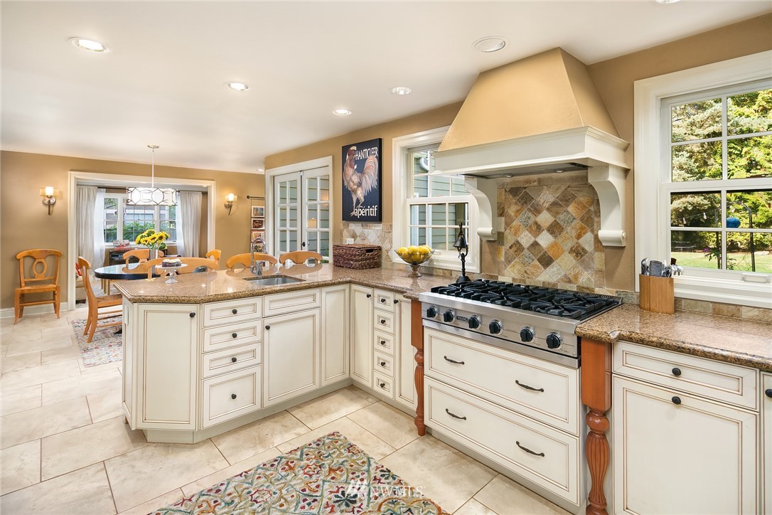 2 Tulalip Key Bellevue, WA 98006 - Photo 7 of 25