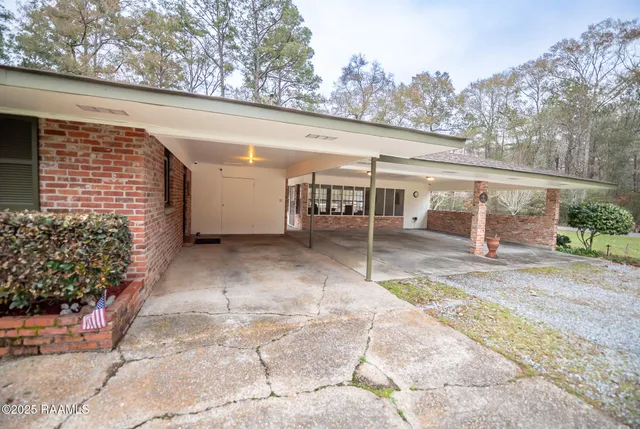$289,900 | 1075 Basile Eunice Highway, Basile, LA 70515