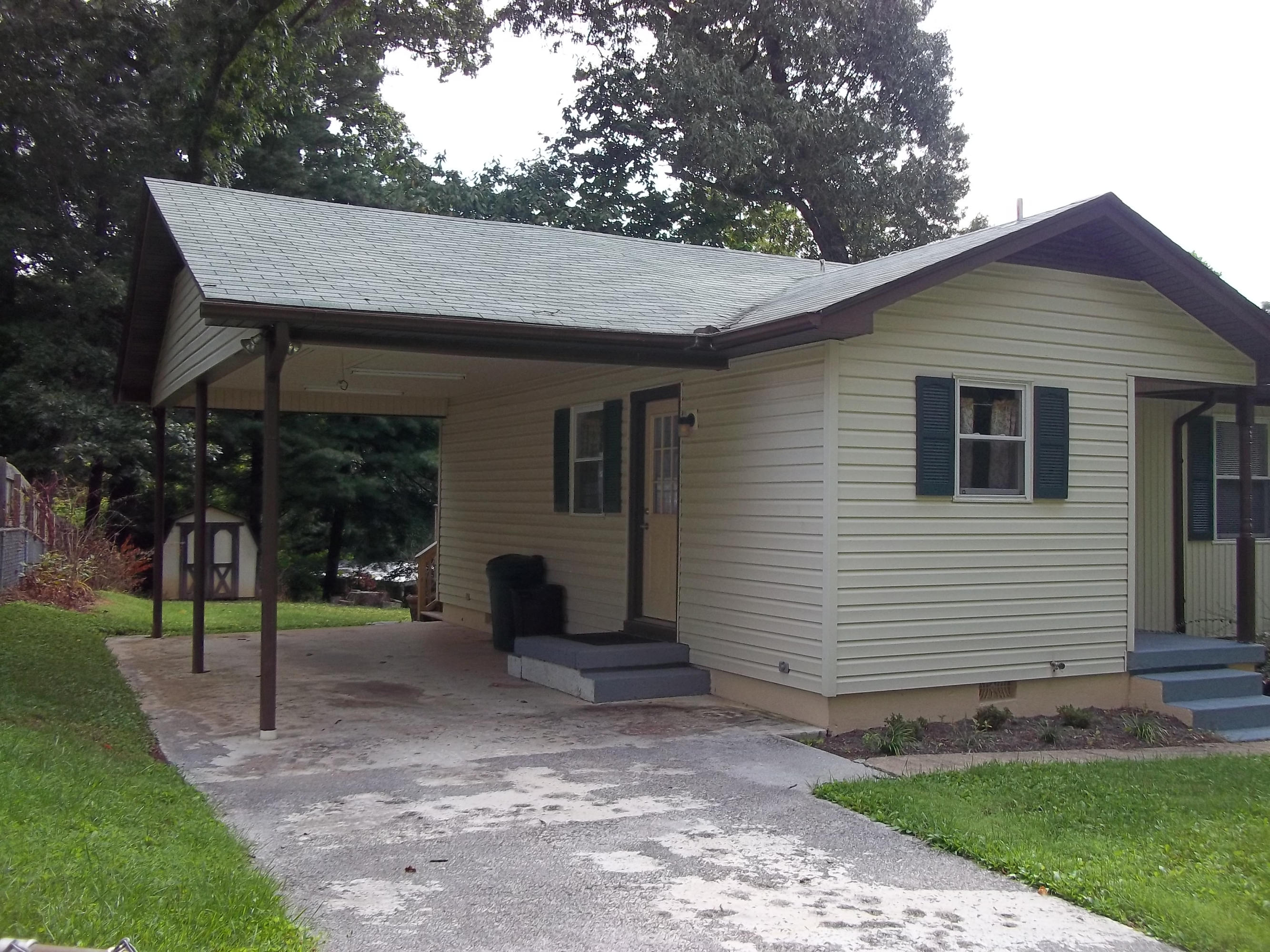 100 Andover Circle Oak Ridge, TN 37830 - Photo 2 of 30 attached car port