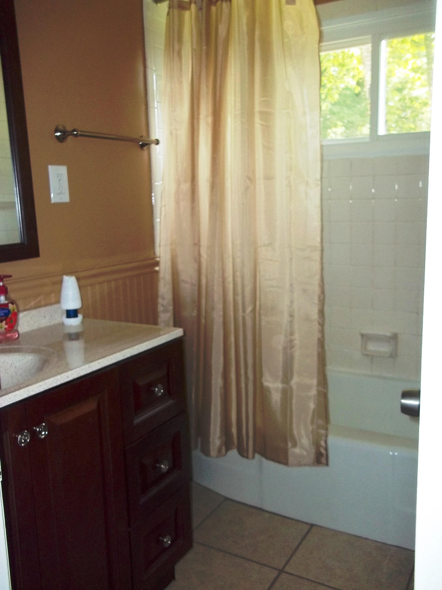100 Andover Circle Oak Ridge, TN 37830 - Photo 17 of 30 Updated and Enlarged Hall Bath