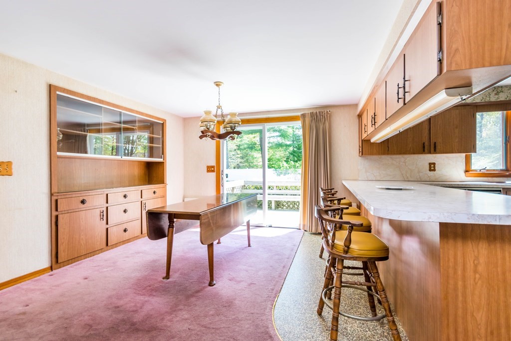 10 Dowd Avenue Wareham, MA 02571 - Photo 6 of 34 a very nice looking room with a large window