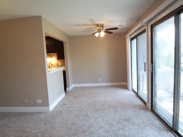 a view of empty room with window