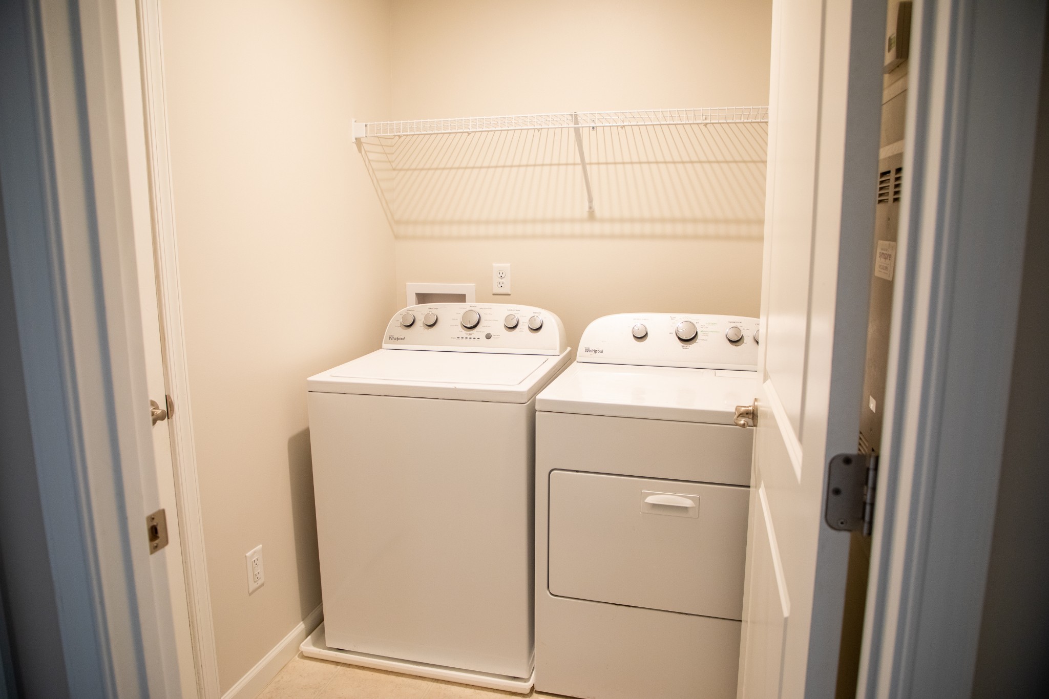 3209 Garrett Lane Columbia, TN 38401 - Photo 27 of 30 a utility room with dryer and washer