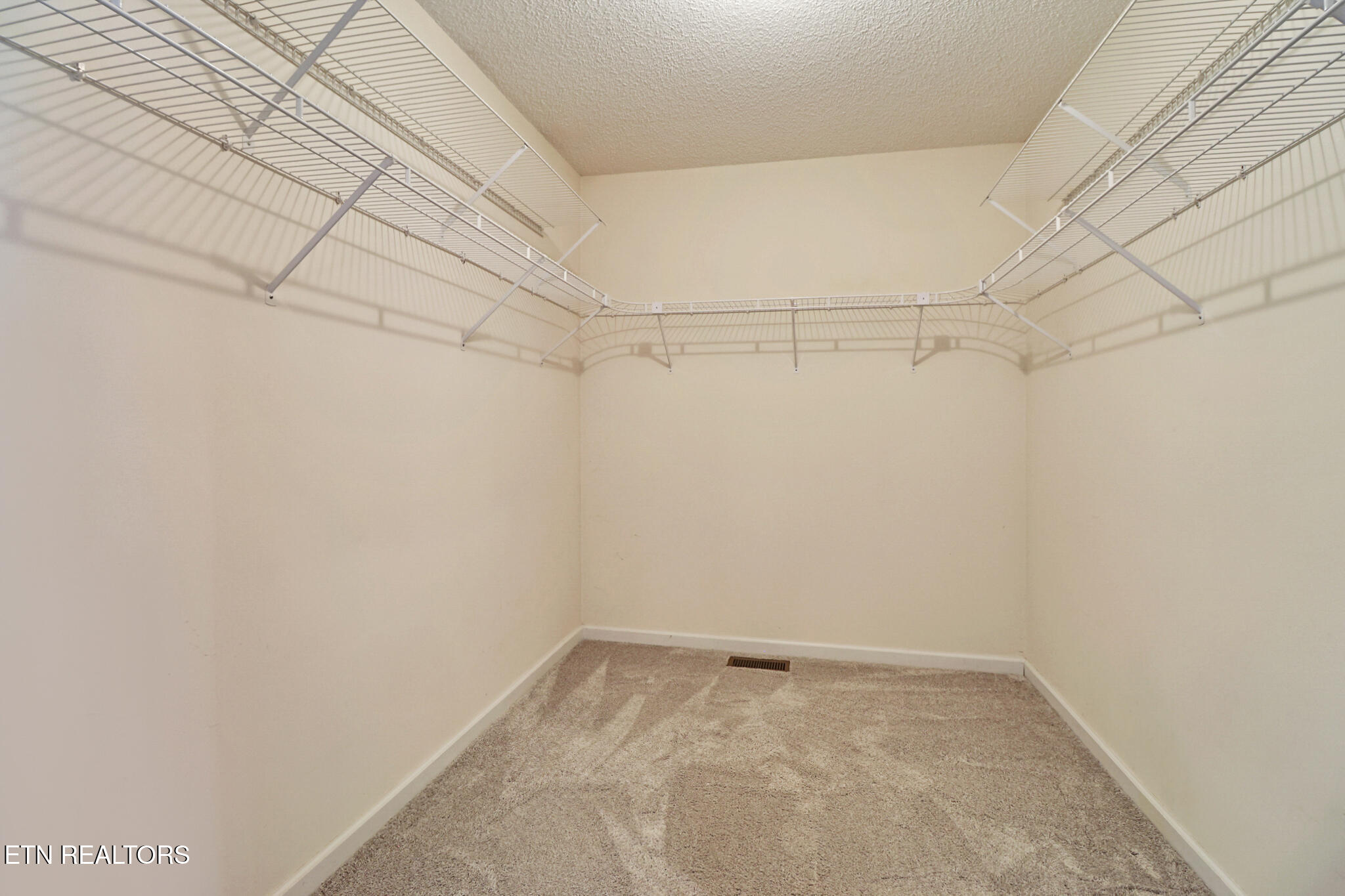 82 Scott Creek Road Crossville, TN 38571 - Photo 24 of 43 primary closet
