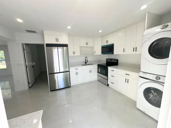 $3,500 | 1473 Northeast 30th Court, Pompano Beach, FL 33064