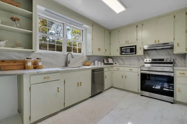 $425,000 | 2007 Dellwood Drive, Tallahassee, FL 32303