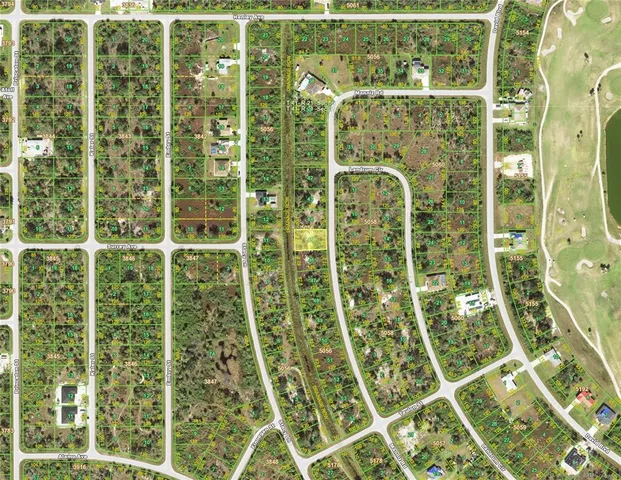 a view of a tennis court