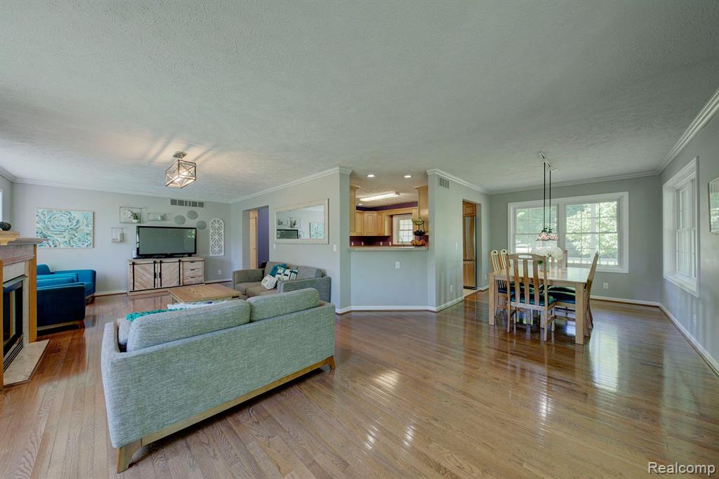4343 Bemis Road Ypsilanti, MI 48197 - Photo 12 of 47 Gallery Image 12