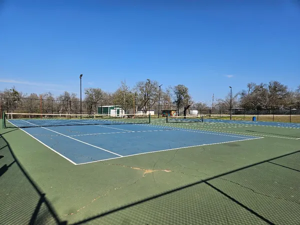 a view of a tennis court