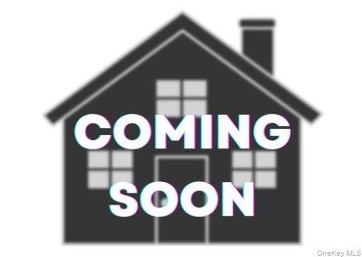 16 Huntington Court Ridge, NY 11961 - Photo 1 of 2