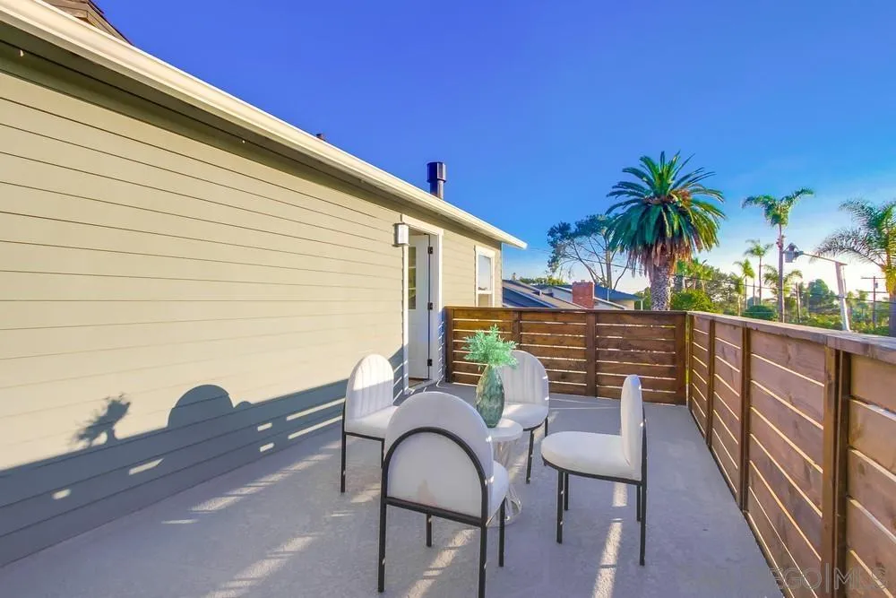 545 Ocean View Avenue Encinitas, CA 92024 - Photo 40 of 75 a balcony view with a seating space