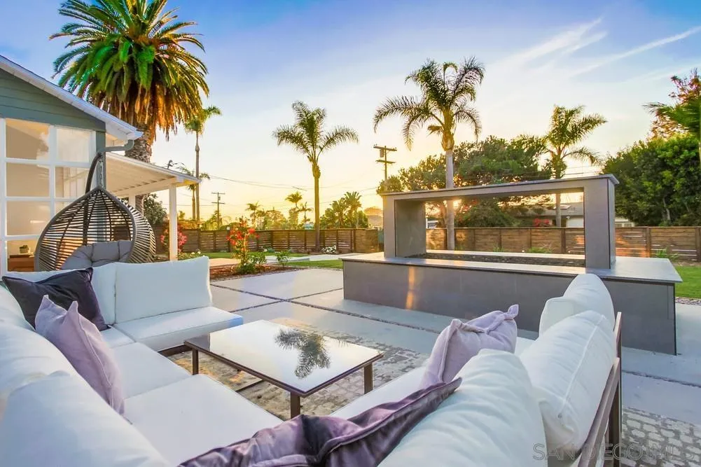 545 Ocean View Avenue Encinitas, CA 92024 - Photo 72 of 75 a view of outdoor space with seating area