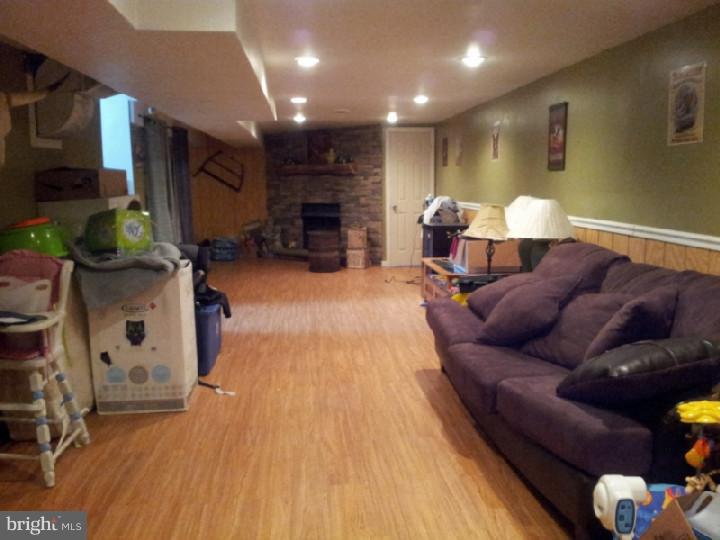65 Stretch Road Alloway, NJ 08302 - Photo 3 of 23 Family Room