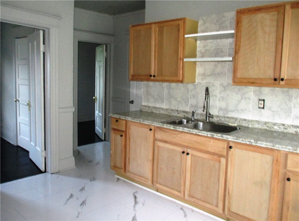 172 Rohr Street Rochester, NY 14605 - Photo 12 of 23