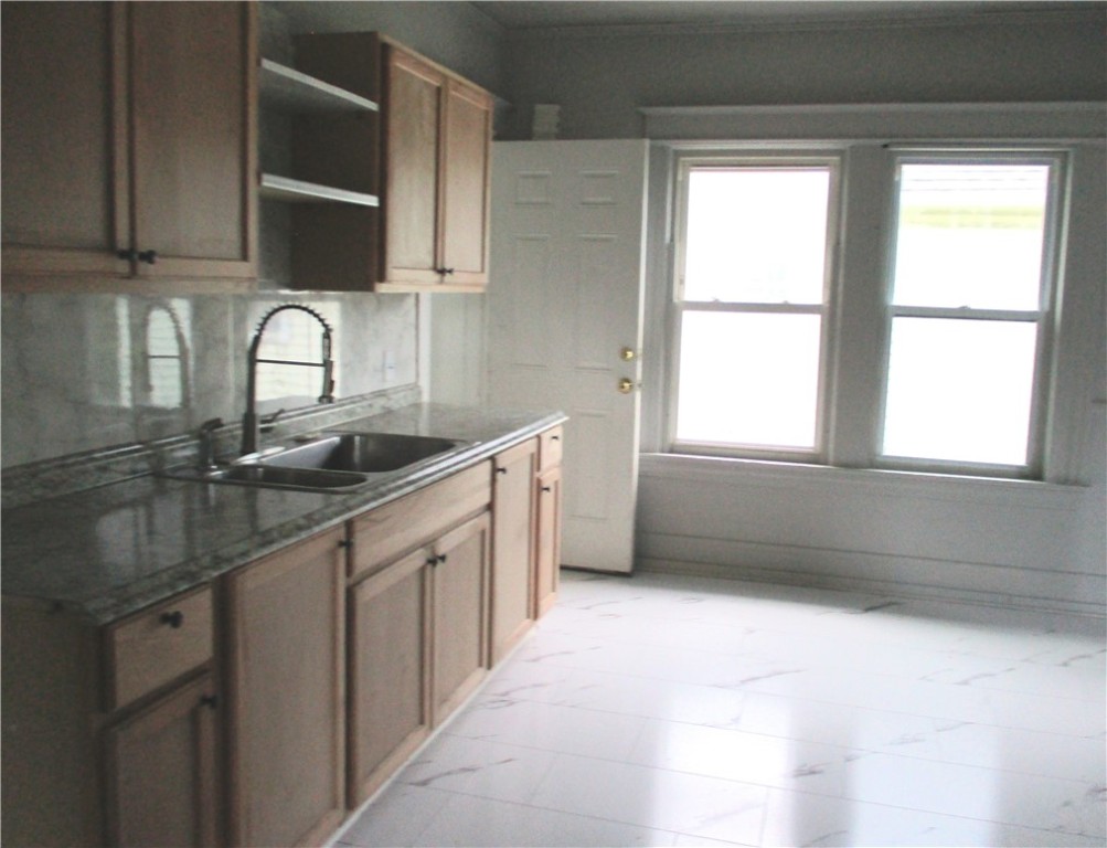 172 Rohr Street Rochester, NY 14605 - Photo 14 of 23