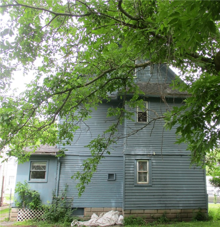 172 Rohr Street Rochester, NY 14605 - Photo 4 of 23