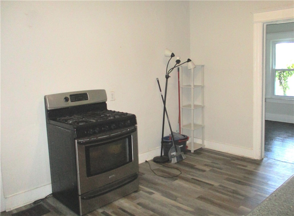 172 Rohr Street Rochester, NY 14605 - Photo 6 of 23