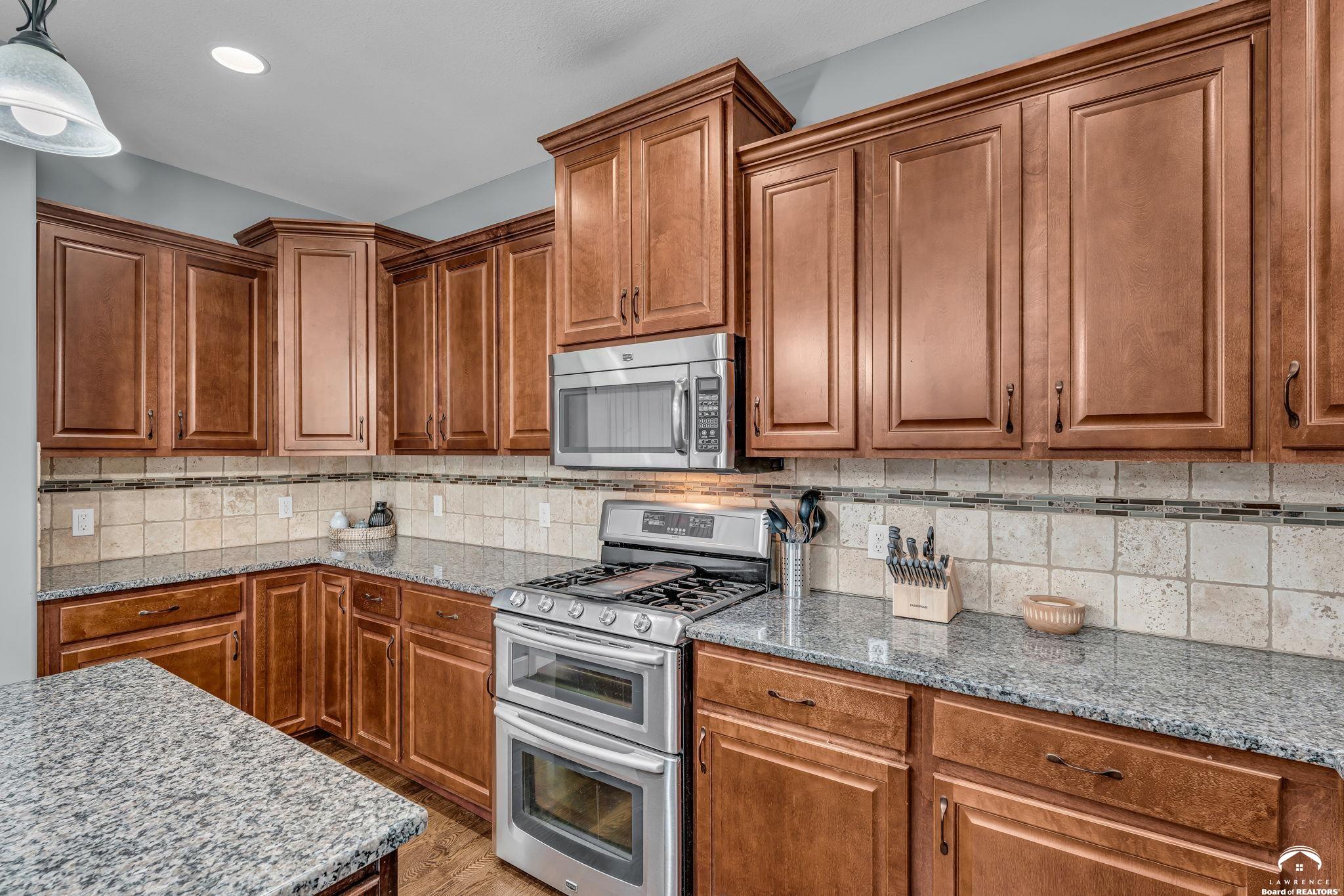 5524 Chamney Court Lawrence, KS 66049 - Photo 14 of 51