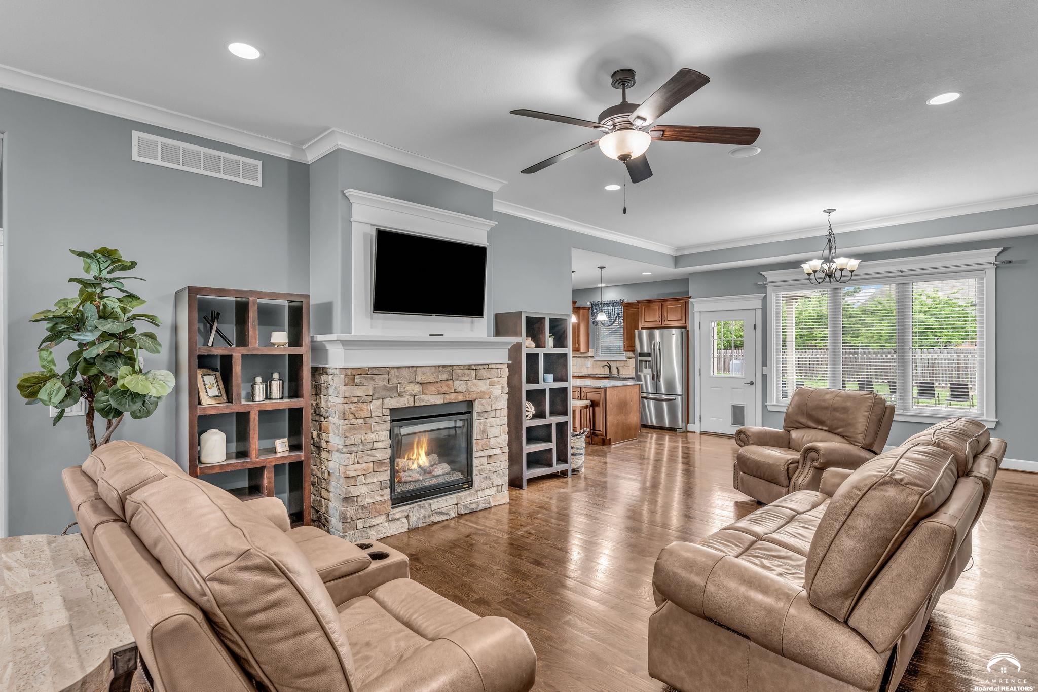 5524 Chamney Court Lawrence, KS 66049 - Photo 8 of 51