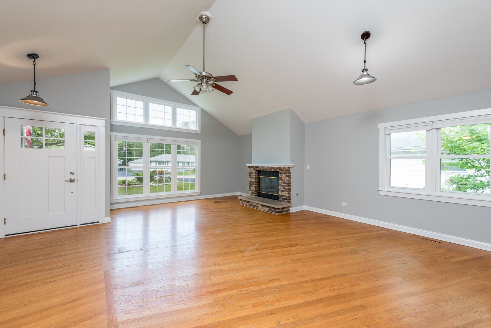 1917 Fairfield Road Lindenhurst, IL 60046 - Photo 24 of 37 Gallery Image 24